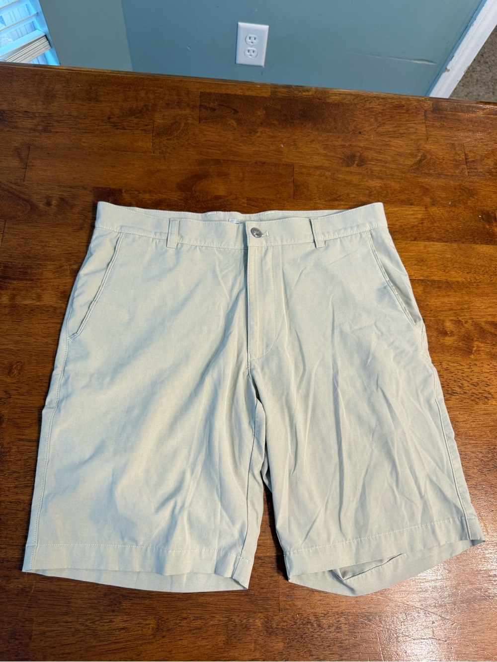 Peter Millar Shackleford Performance Hybrid Shorts Men's 32 Khaki Tan Golf Swim